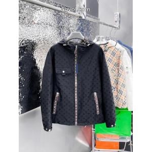 スーパー コピー  ジャケットLOUIS VUITTON日本未入荷カラー清潔感のある肌見せ