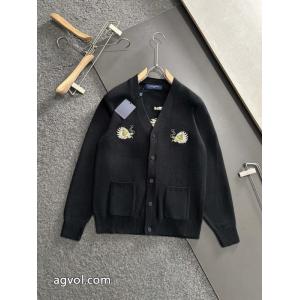 完売必至大人の余裕が漂うコートLOUIS VUITTONコピー 商品 ブランド