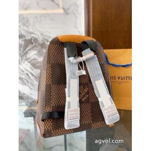 LV×NIGOオールドフラワーチェックのショルダーバッグ