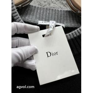 DIORCD刺繍ロゴラウンドネックフェイクカーディガンジャケット男女同型