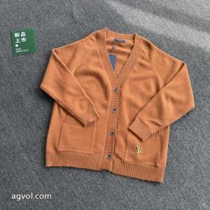 Louis Vuittonレトロなロゴニットカーディガンセーターのコート