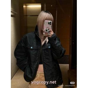 上品シックなお品 完売間近 世界中で爆発的人気綿入れの服LOUIS VUITTON激安 通販 ブランド