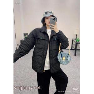 上品シックなお品 完売間近 世界中で爆発的人気綿入れの服LOUIS VUITTON激安 通販 ブランド