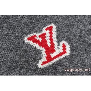 ブランド フェイクLOUIS VUITTON今季新作 セール カッコカワイイ 軽くて嬉しいセーター