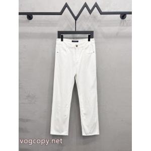 新価格で登場 視線を集めて SS25極上発売ブランド コピー ショップLOUIS VUITTONジーンズ