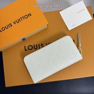 財布人気が高い新作 2026-25秋冬トレンドファッション ヒットアイテムLOUIS VUITTONブランド スニーカー 激安