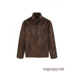 LOUIS VUITTON超特価新品 一気にトレンド感満載な着こなし サイズのよさを感じる新作ジャケットブランド コピー 専門店