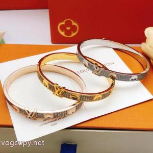 LOUIS VUITTONブレスレットお出掛けに便利 セール早いもの勝ち 知的な雰囲気冬着物ブランド 品 スーパー コピー