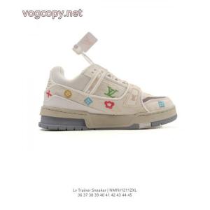 ブランド フェイク特別感満載のデザイン 注目美品 希少お得！スニーカーLOUIS VUITTON