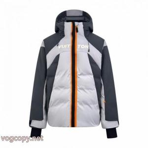 高級感の漂う逸品 素材感を引き出せるアイテム トレンド感満載ダウンジャケットLOUIS VUITTONブランド コピー 優良店