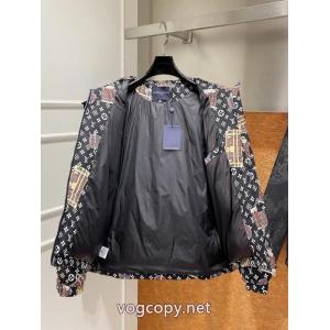 LOUIS VUITTONブランド コピー s 級高級感のある 完売間近超人気 新色登場ダウンジャケット