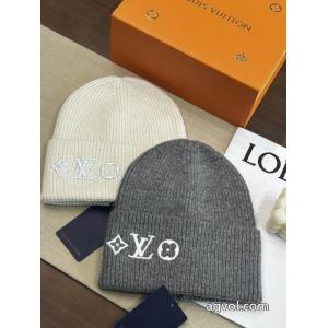  2026スーパーコピーLOUIS VUITTONずっと人気♪ 数量限定特価 セレブ愛用26新作マフラー..