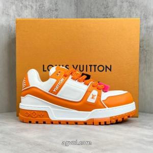 LOUIS VUITTONコピー 商品 販売スニーカーお買い得品  普段使いに最適の大人スタイル おしゃれな人気..
