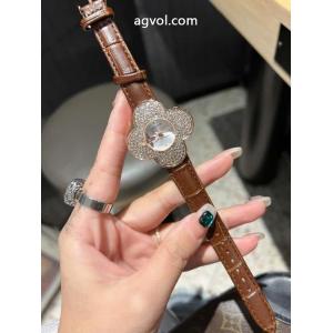 セレブ愛用 大絶賛の履き心地! こなれ感UP↑    腕時計偽物 ブランド ショップLOUIS VUITTON..