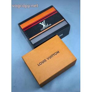 偽 ブランド     スニーカーLOUIS VUITTON2026-2026年モデル入荷 毎年大人気商品 高級感に溢れ..