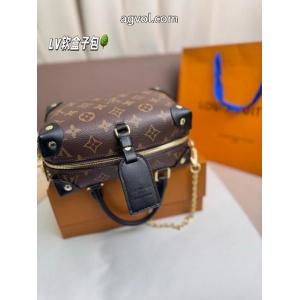 偽 ブランド 購入バッグセレブ多数愛用 現地でついに発売 新品限定セールLOUIS VUITTON
