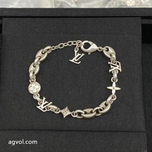 スタイリッシュで機能的 ピュアな印象に 数量限定SALEブランド 品 激安 通販LOUIS VUITTON    アクセサリー..