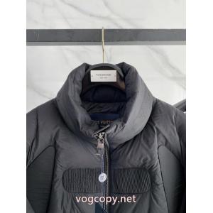 今旬のシルエットバランス VIP 先行セール2026年冬 おしゃれの幅が広がりLOUIS VUITTONブランド 偽物 通販    ダウンジャケット.