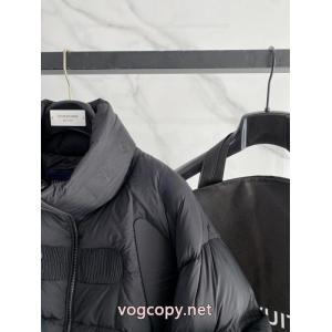 今旬のシルエットバランス VIP 先行セール2026年冬 おしゃれの幅が広がりLOUIS VUITTONブランド 偽物 通販    ダウンジャケット.
