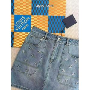 雑誌掲載アイテム  好印象な上品スタイル 最新作期間限定セールスーパー コピー 品    スラックスLOUIS VUITTON..