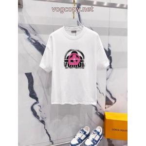 Tシャツブランド 偽物 激安 通販LOUIS VUITTON激安新作 気要チェック コーデの主役
