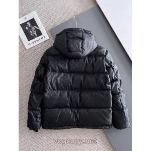 ブランド コピー 販売    ダウンジャケットLOUIS VUITTONカジュアルの定番 ファッショナブルなデザイン 高品質素材を使っている..