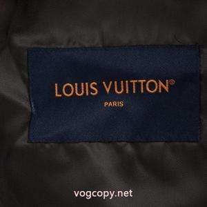 ジャケットLOUIS VUITTONブランド 通販 激安こだわり 有名モデル愛用アイテム 美品*入手困難..