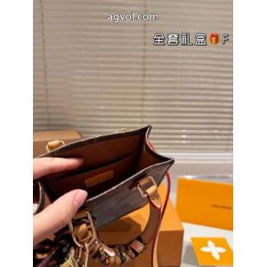 ブランド 偽物 激安 通販2026秋冬の必須アイテム 超人気新作登場 時間は有限セールLOUIS VUITTONバッグ