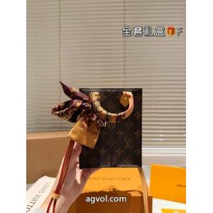 ブランド 偽物 激安 通販2026秋冬の必須アイテム 超人気新作登場 時間は有限セールLOUIS VUITTONバッグ