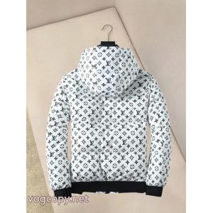 シンプルで合わせやすい 今年の流行りファション 高感度アイテムLOUIS VUITTONコピー 商品 通販ダウンジャケット