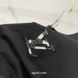 LOUIS VUITTON新商品特価 HipHop 品良くおしゃれなTシャツコピー 商品 ブランド
