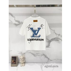 オトナの余裕 2026年秋冬コレクション  耐久性に優れLOUIS VUITTONTシャツスーパーコピー2026