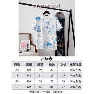 TシャツLOUIS VUITTONロゴが印象的 品のよさを感じさ 新品登場コピー 商品 通販