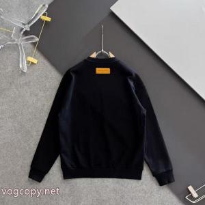 爽快感が絶妙にマッチ 限定生産品 人目を引く存在感パーカーコピー 通販LOUIS VUITTON