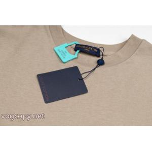 半袖TシャツLOUIS VUITTON定番人気モデル ファッショナブルなデザイン 上品さ漂うブランド スーパー コピー 通販