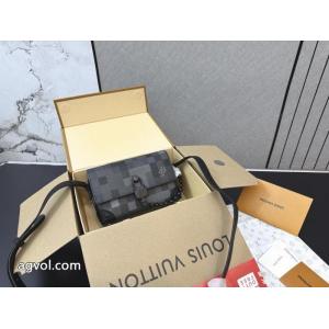 トレンド商品 キラキラ 早い者勝ちLOUIS VUITTONバッグコピー 通販