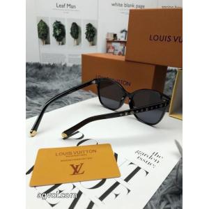ブランド コピー ショップ最新話題沸騰中 海外モデル 軽くて嬉しいLOUIS VUITTONサングラス