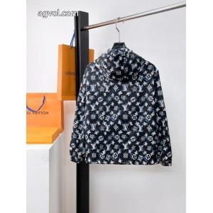 激安 通販 ブランド現代的な印象 清潔感溢れる SS26限定版LOUIS VUITTONジャケット