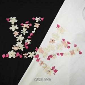 LOUIS VUITTONブランド コピー 専門店半袖Tシャツ優しいのに存在感 セールで格安 人気定番お買い得