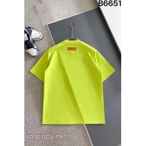 半袖Tシャツブランド コピーLOUIS VUITTON大注目 主役級アイテム 今一番熱い