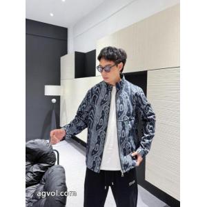 人気ブランド  大人気商品 首胸ロゴ  LOUIS VUITTONコート通販 ブランド