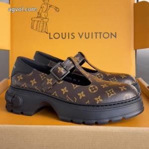 偽物 通販 サイトLOUIS VUITTON  スニーカー有名な 期間限定セール デザイン性と機能性を備えている.