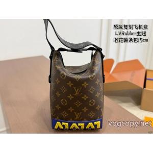 偽 ブランド 通販LOUIS VUITTON綺麗に決まるフォルム！ VIPセール 今すぐ欲しいバッグ