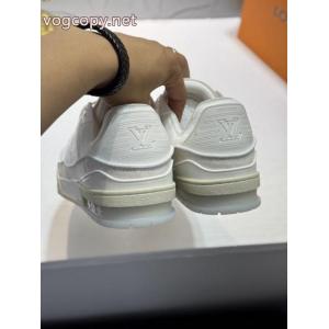 LOUIS VUITTONファッションスタイル 雑誌掲載 すっかり定番化スニーカー通販 ブランド.