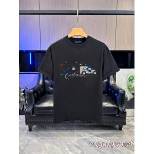 話題沸騰中  新作限定 早い者勝ち 大幅に値下げLOUIS VUITTON半袖Tシャツ偽 ブランド