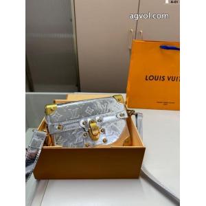 ルイ ヴィトンバッグ2026季節限定 超人気国内発送 NEW大変素敵ブランド 品 コピー