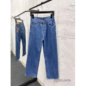 ジーンズLOUIS VUITTONコピー 品 ブランド限定デザイン 落ち着いた感覚 圧倒的人気新着