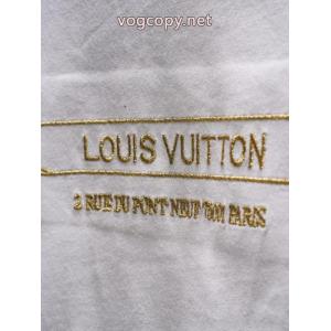 ブランド 激安著名人も愛用した 2026年用 新作人気LOUIS VUITTON半袖Tシャツ
