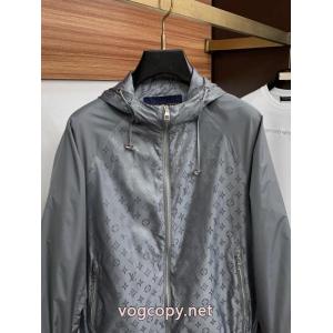 ジャケットセレブ風  軽くて使いやすい 完売必至欲しいLOUIS VUITTONブランド 激安 .