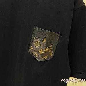 ブランド 激安著名人も愛用した 2026年用 新作人気LOUIS VUITTON半袖Tシャツ